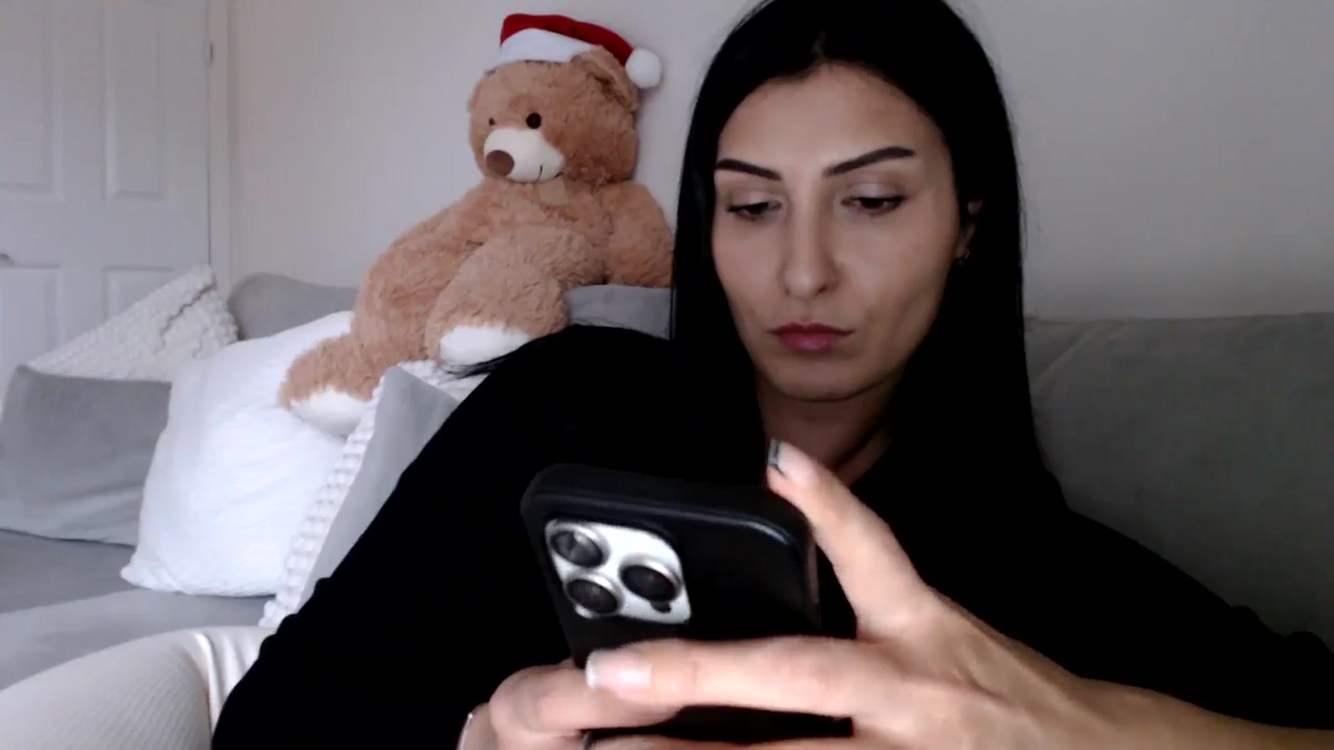 Gallery image thumbnail from LavIson's myfreecams stream on, 12/09/2024, 14:49 image 9 of 20