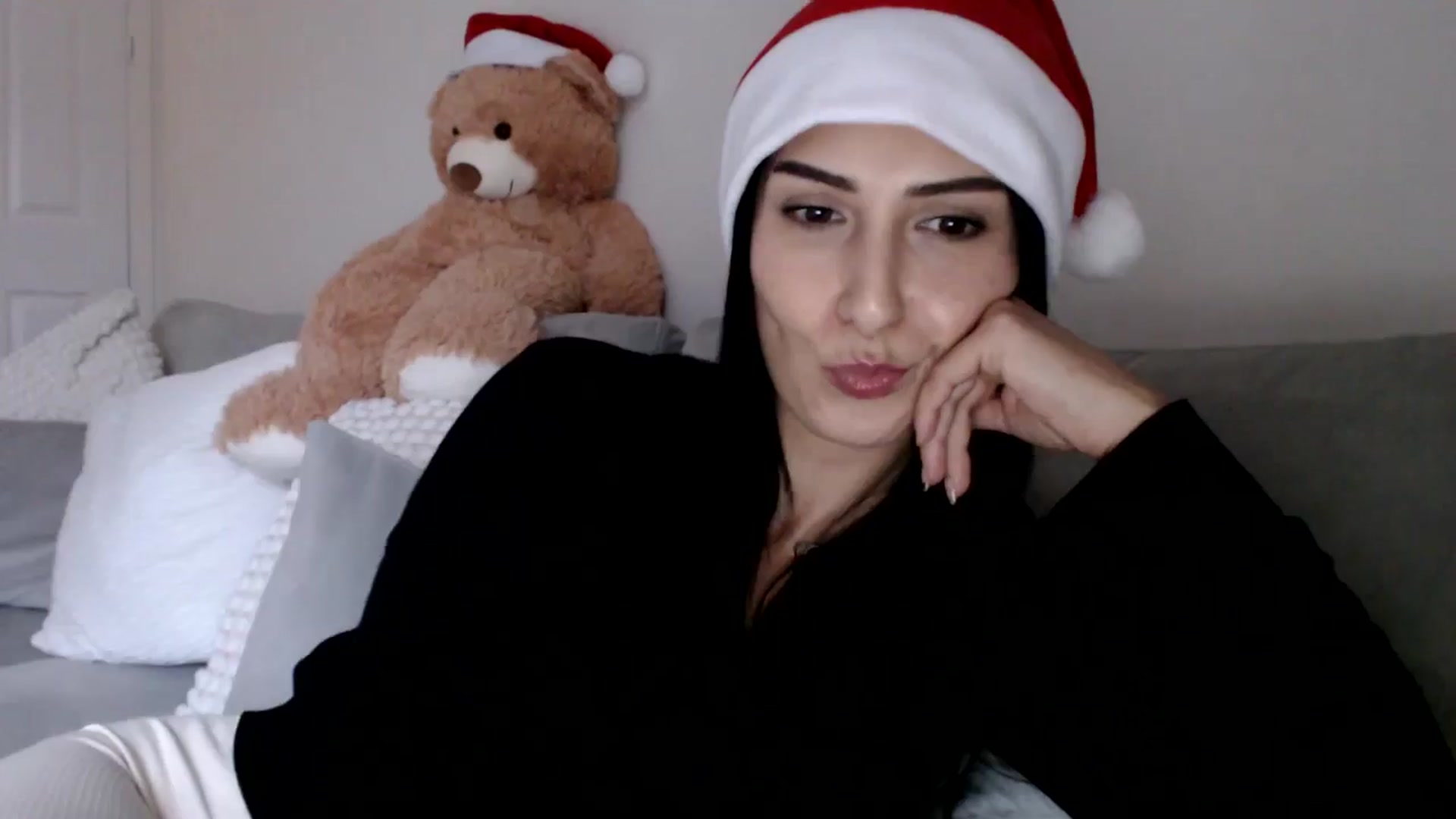 Gallery image thumbnail from LavIson's myfreecams stream on, 12/09/2024, 14:49 image 16 of 20