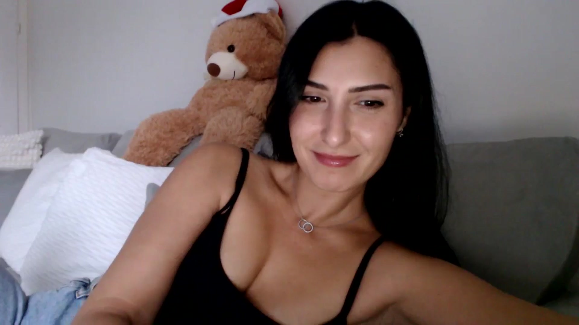 Gallery image thumbnail from LavIson's myfreecams stream on, 12/11/2024, 15:46 image 7 of 20