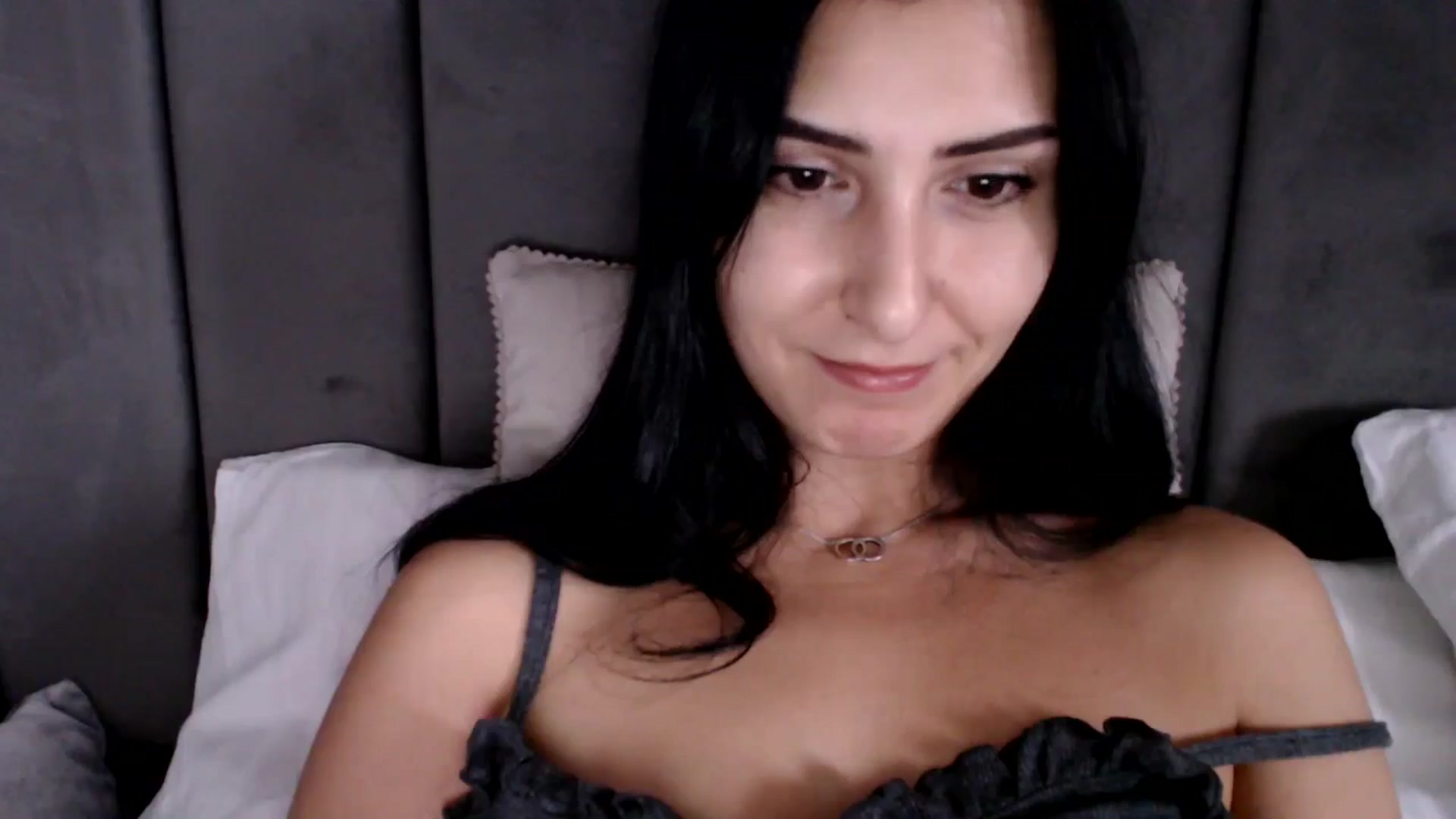 Gallery image thumbnail from LavIson's myfreecams stream on, 12/12/2024, 11:23 image 3 of 20