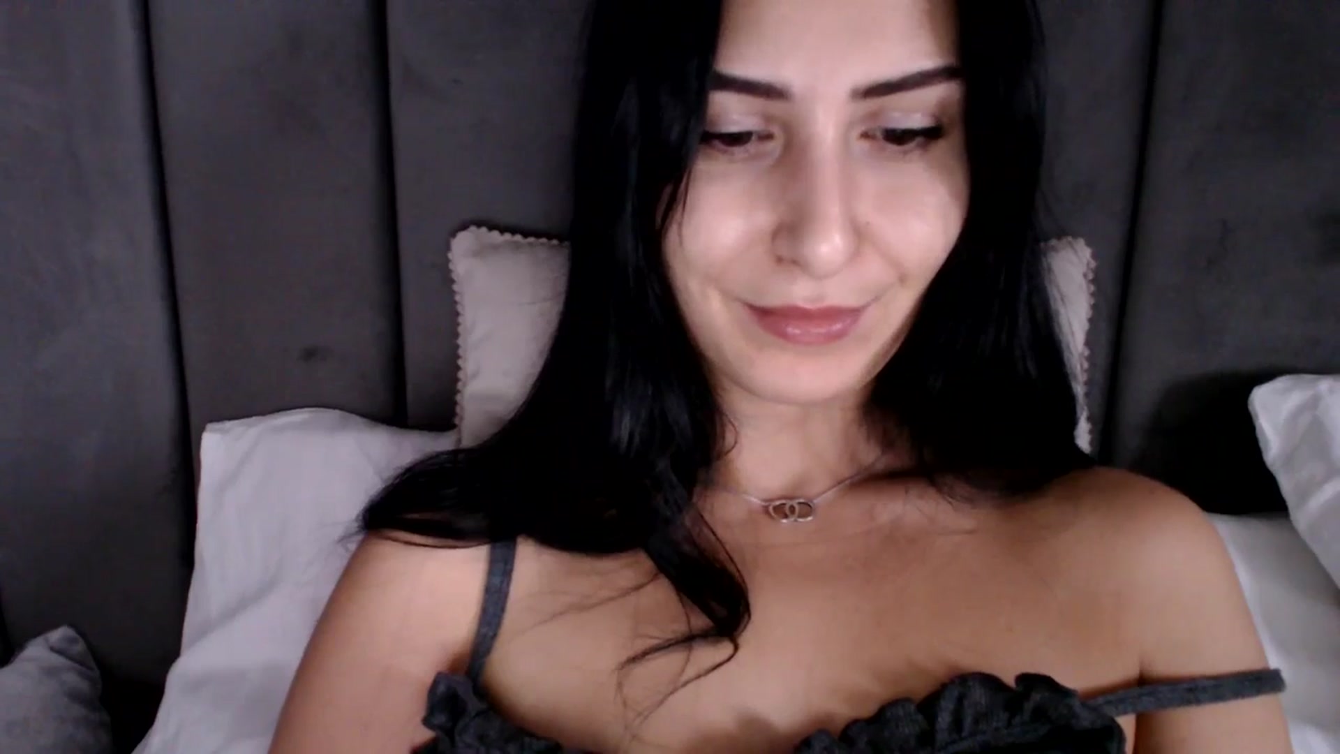 Gallery image thumbnail from LavIson's myfreecams stream on, 12/12/2024, 11:23 image 2 of 20