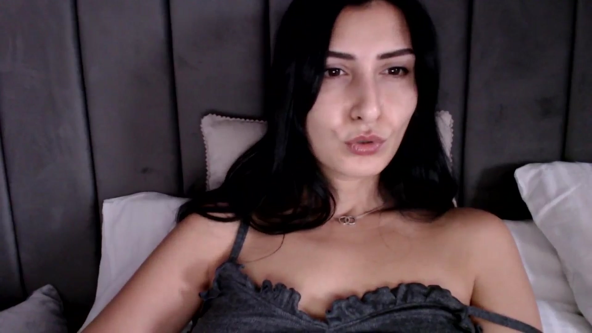 Gallery image thumbnail from LavIson's myfreecams stream on, 12/12/2024, 11:23 image 10 of 20