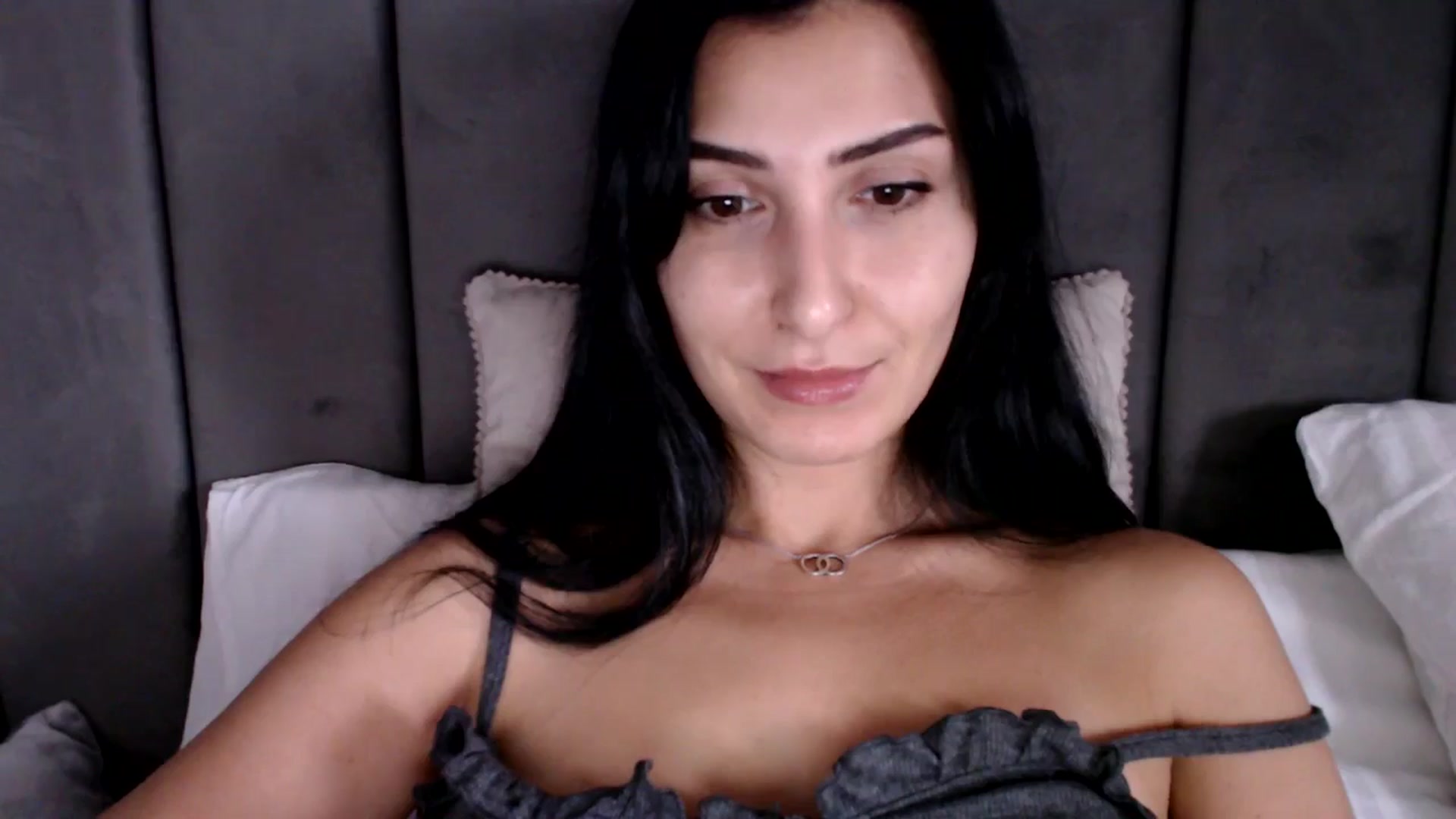 Gallery image thumbnail from LavIson's myfreecams stream on, 12/12/2024, 11:23 image 5 of 20