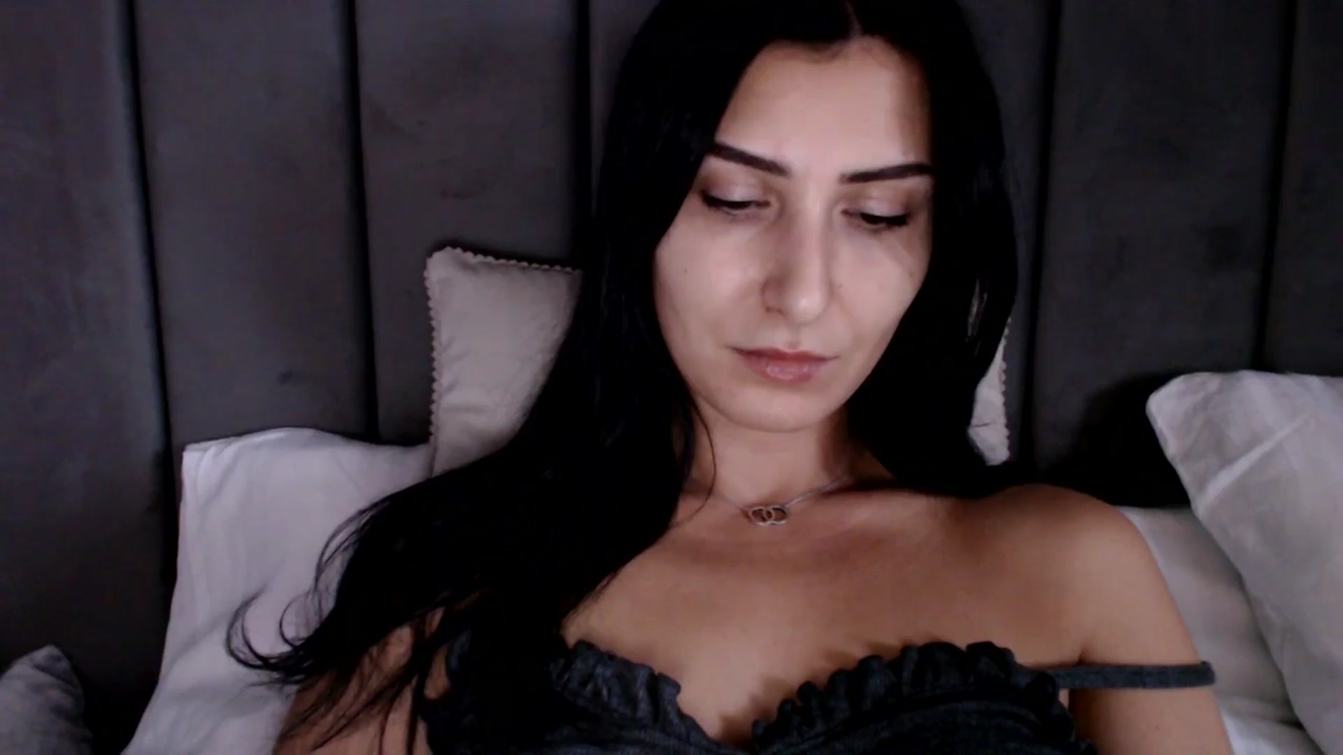 Gallery image thumbnail from LavIson's myfreecams stream on, 12/12/2024, 11:23 image 16 of 20