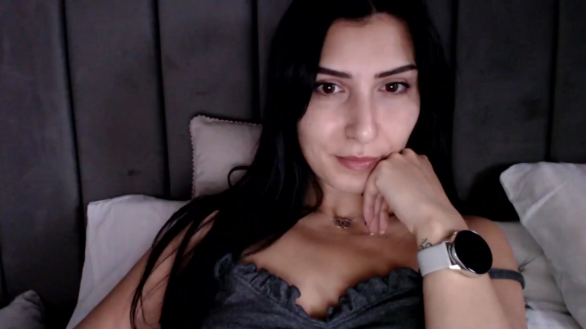 Gallery image thumbnail from LavIson's myfreecams stream on, 12/12/2024, 11:23 image 15 of 20