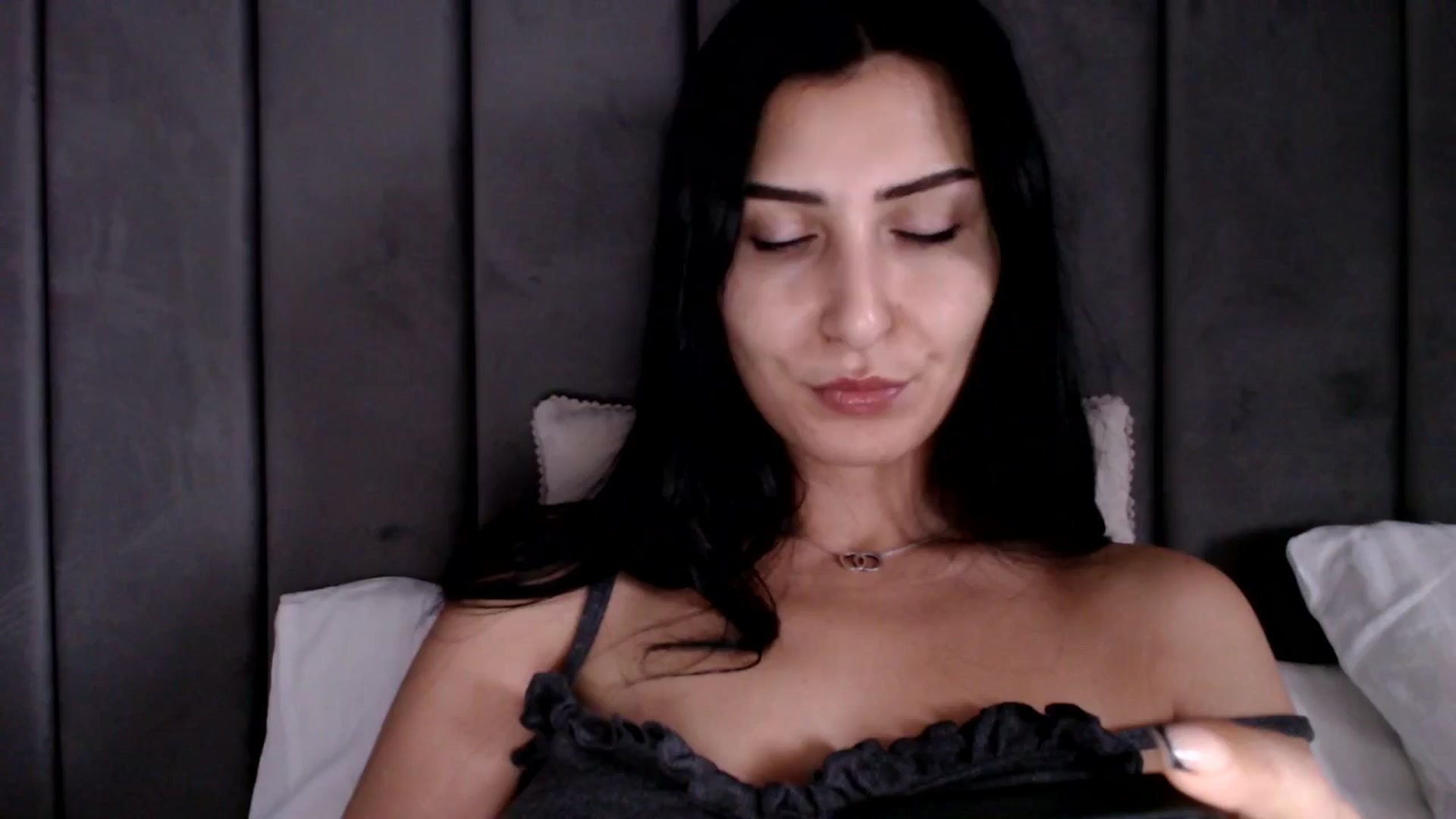 Gallery image thumbnail from LavIson's myfreecams stream on, 12/12/2024, 11:23 image 1 of 20