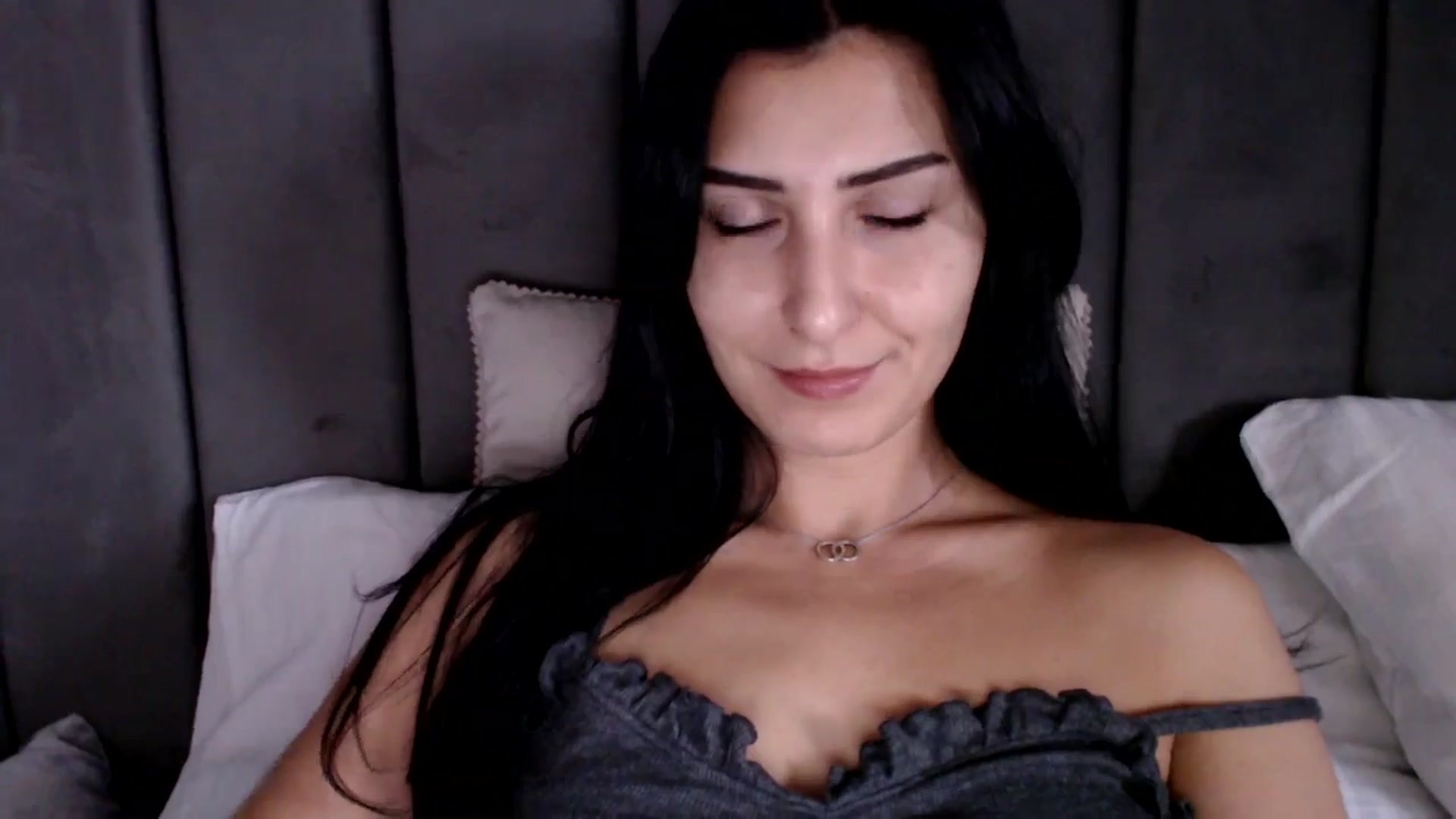 Gallery image thumbnail from LavIson's myfreecams stream on, 12/12/2024, 11:23 image 14 of 20