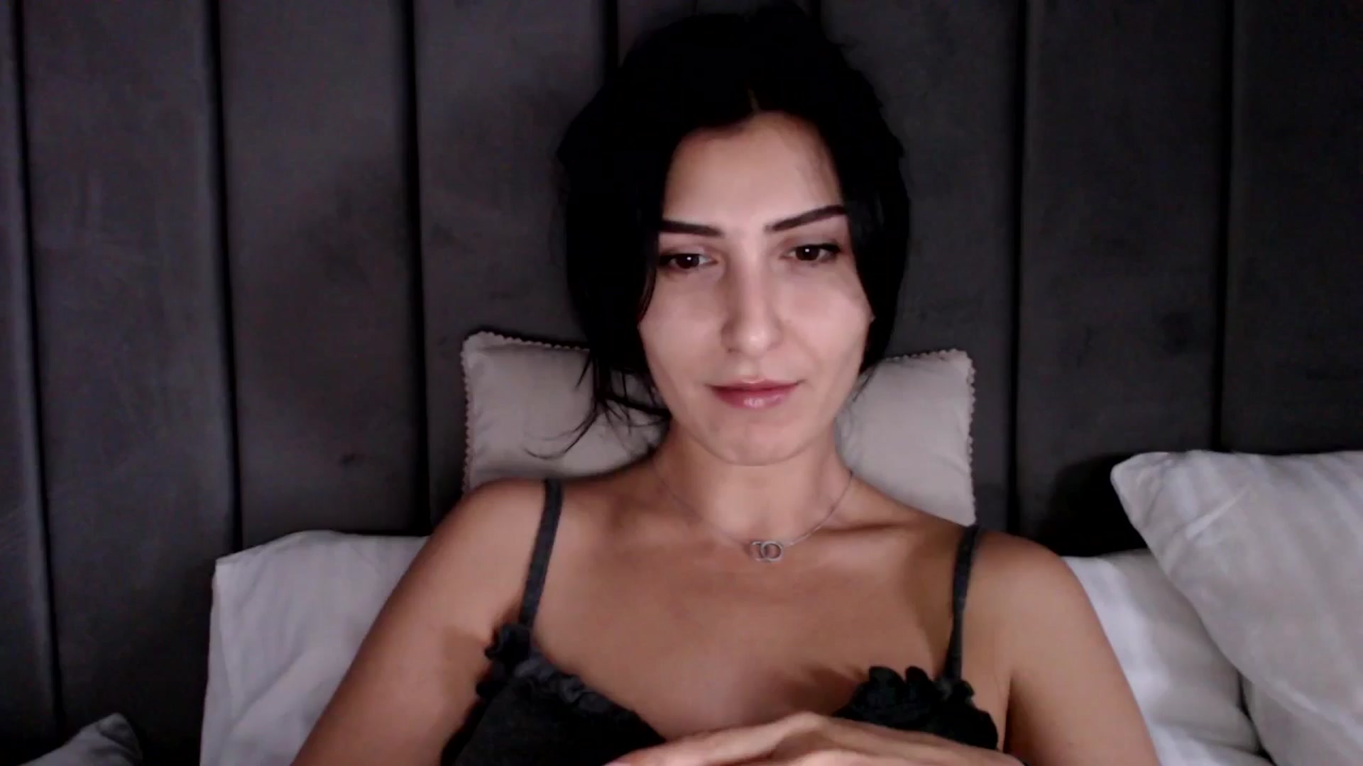 Gallery image thumbnail from LavIson's myfreecams stream on, 12/12/2024, 12:07 image 20 of 20