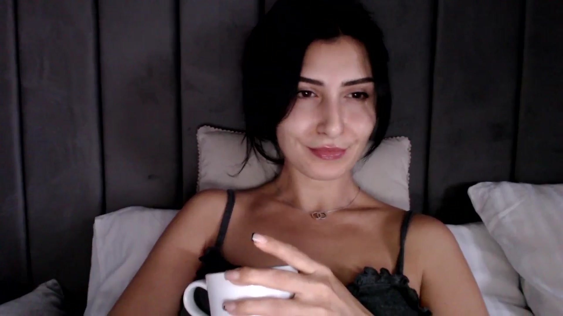 Gallery image thumbnail from LavIson's myfreecams stream on, 12/12/2024, 12:07 image 18 of 20