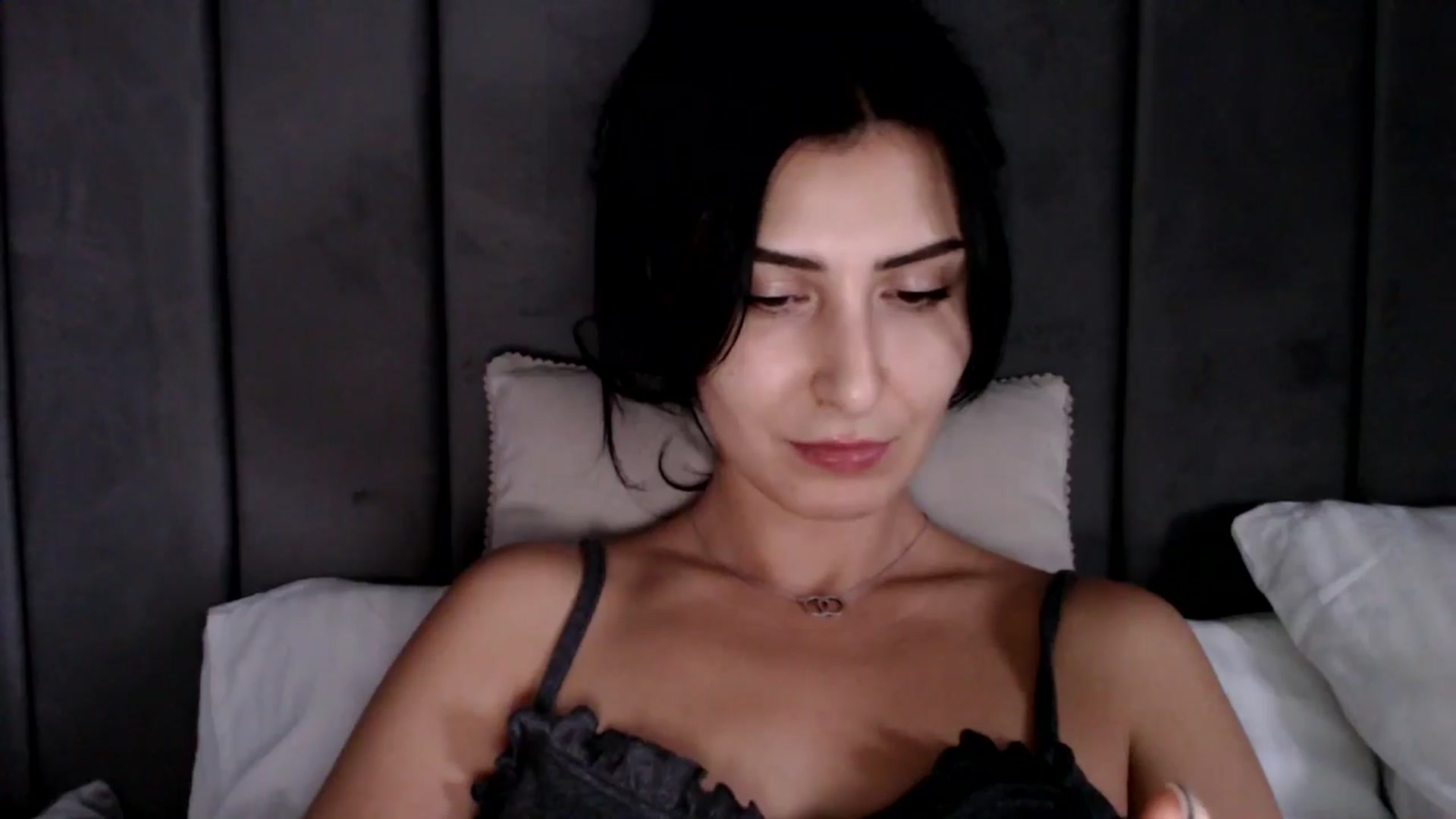 Gallery image thumbnail from LavIson's myfreecams stream on, 12/12/2024, 12:07 image 6 of 20