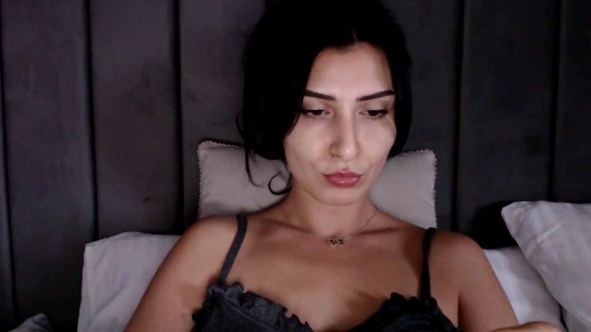 Gallery image thumbnail from LavIson's myfreecams stream on, 12/12/2024, 12:07 image 4 of 20