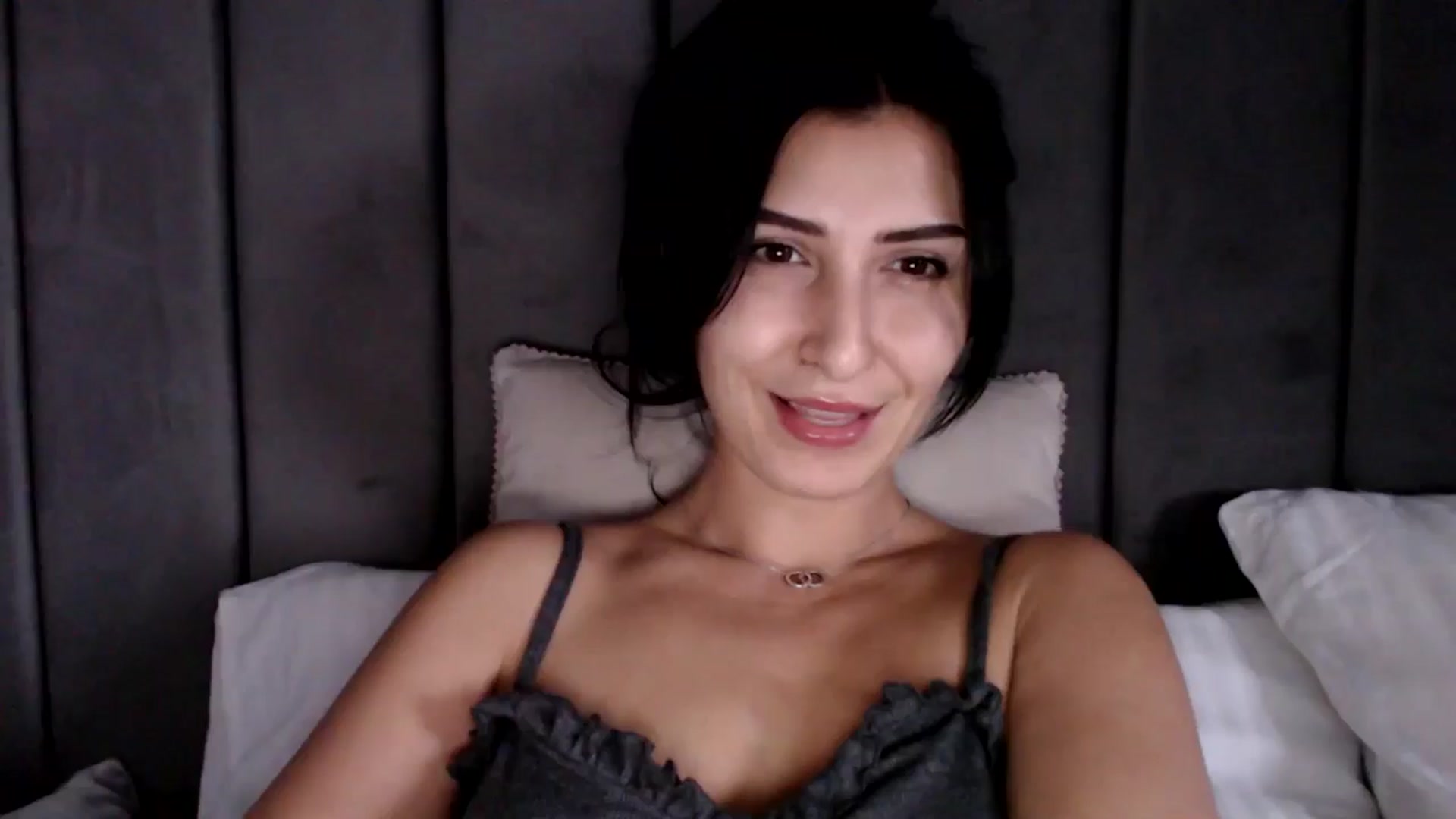Gallery image thumbnail from LavIson's myfreecams stream on, 12/12/2024, 12:07 image 11 of 20