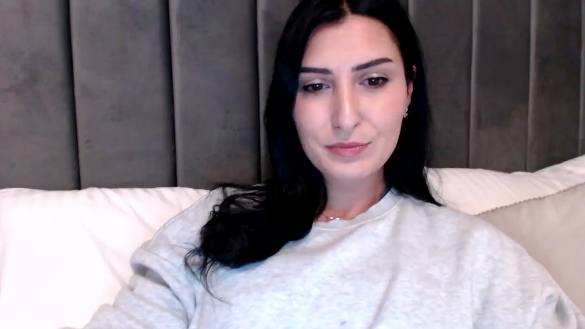 Gallery image thumbnail from LavIson's myfreecams stream on, 12/12/2024, 15:42 image 11 of 20
