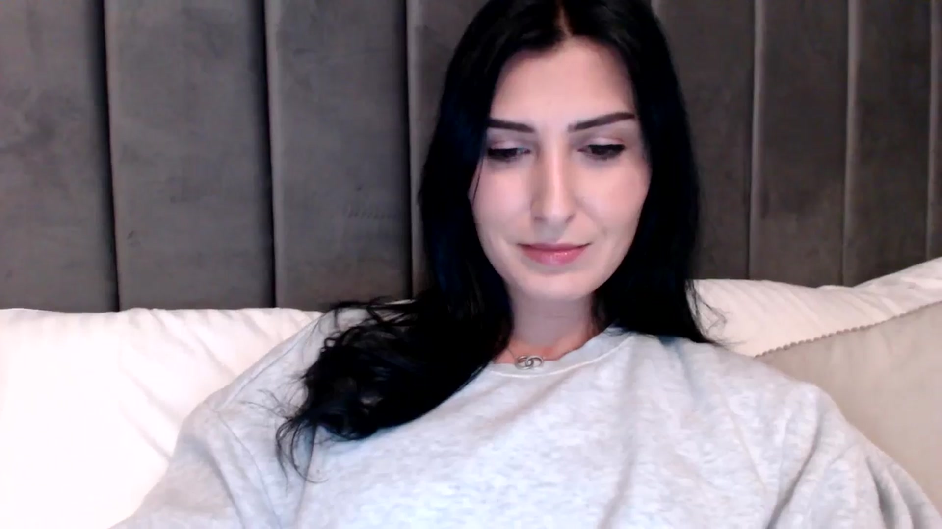 Gallery image thumbnail from LavIson's myfreecams stream on, 12/12/2024, 15:42 image 8 of 20