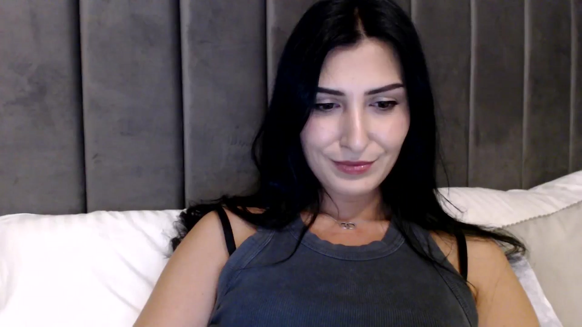 Gallery image thumbnail from LavIson's myfreecams stream on, 12/12/2024, 15:42 image 19 of 20