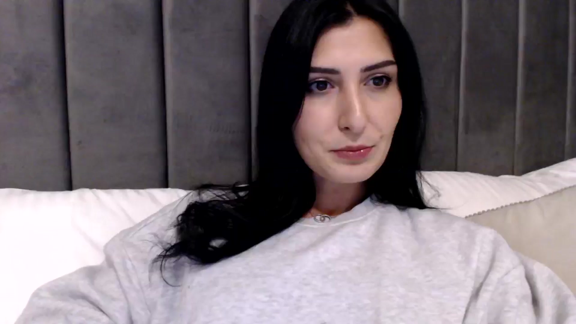 Gallery image thumbnail from LavIson's myfreecams stream on, 12/12/2024, 15:42 image 6 of 20