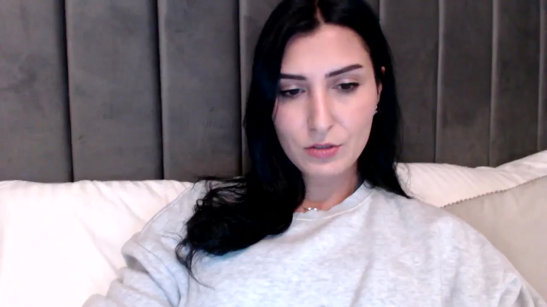 Gallery image thumbnail from LavIson's myfreecams stream on, 12/12/2024, 15:42 image 12 of 20