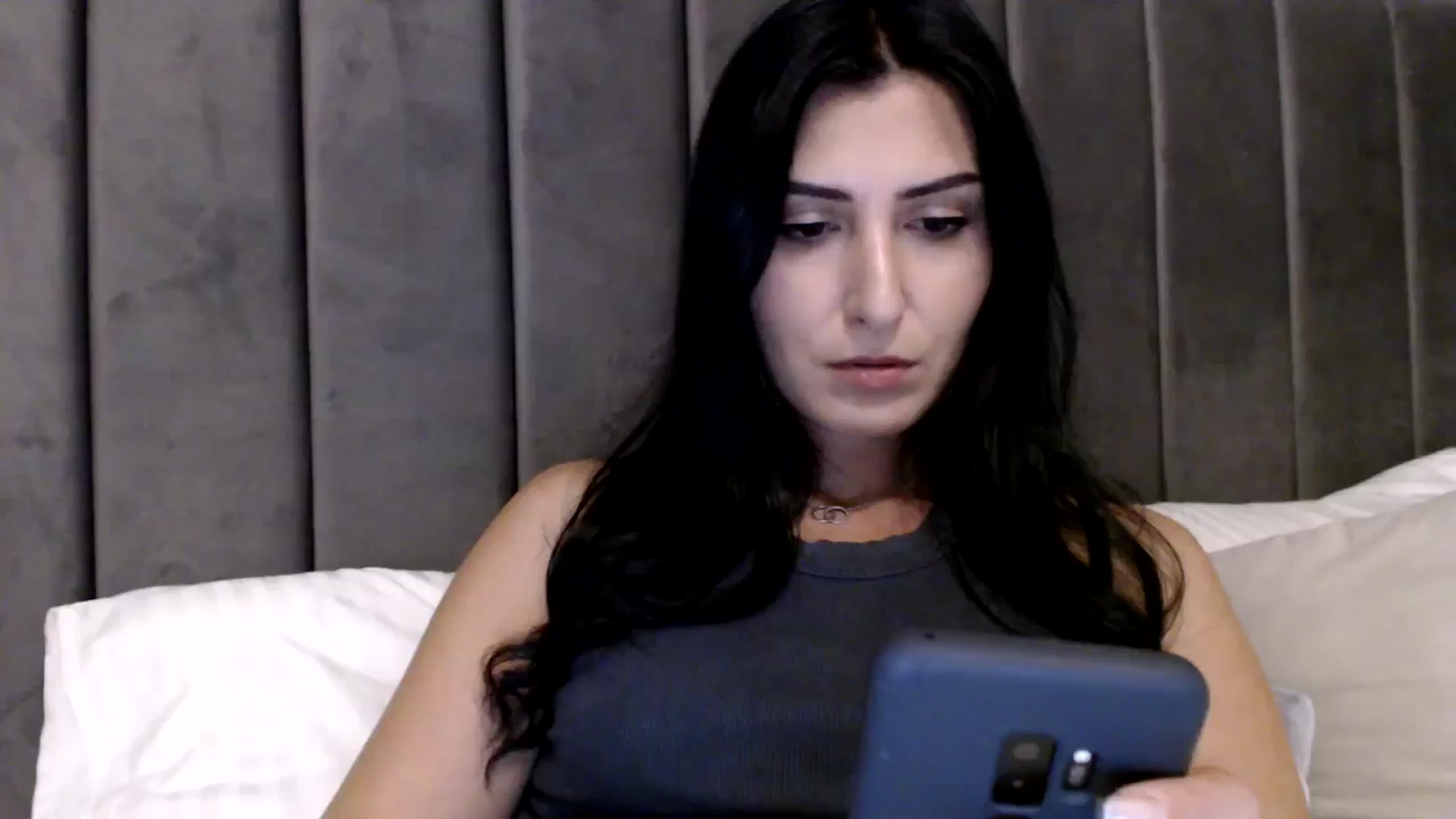 Gallery image thumbnail from LavIson's myfreecams stream on, 12/12/2024, 17:10 image 12 of 20