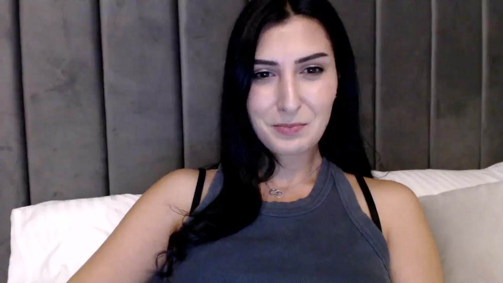 Gallery image thumbnail from LavIson's myfreecams stream on, 12/12/2024, 17:10 image 8 of 20