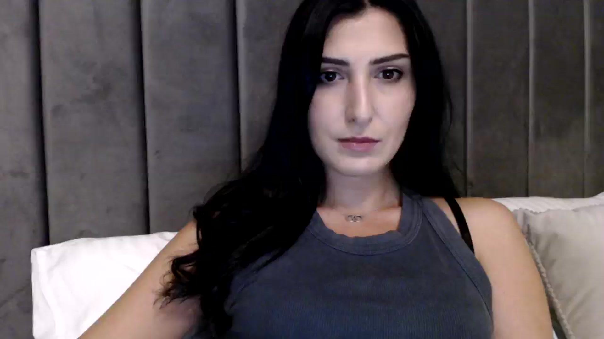 Gallery image thumbnail from LavIson's myfreecams stream on, 12/12/2024, 17:10 image 2 of 20