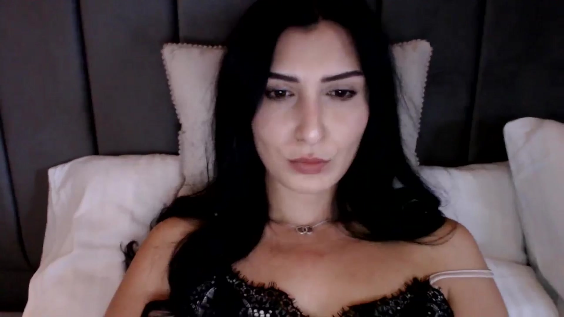 Gallery image thumbnail from LavIson's myfreecams stream on, 12/13/2024, 10:20 image 12 of 20