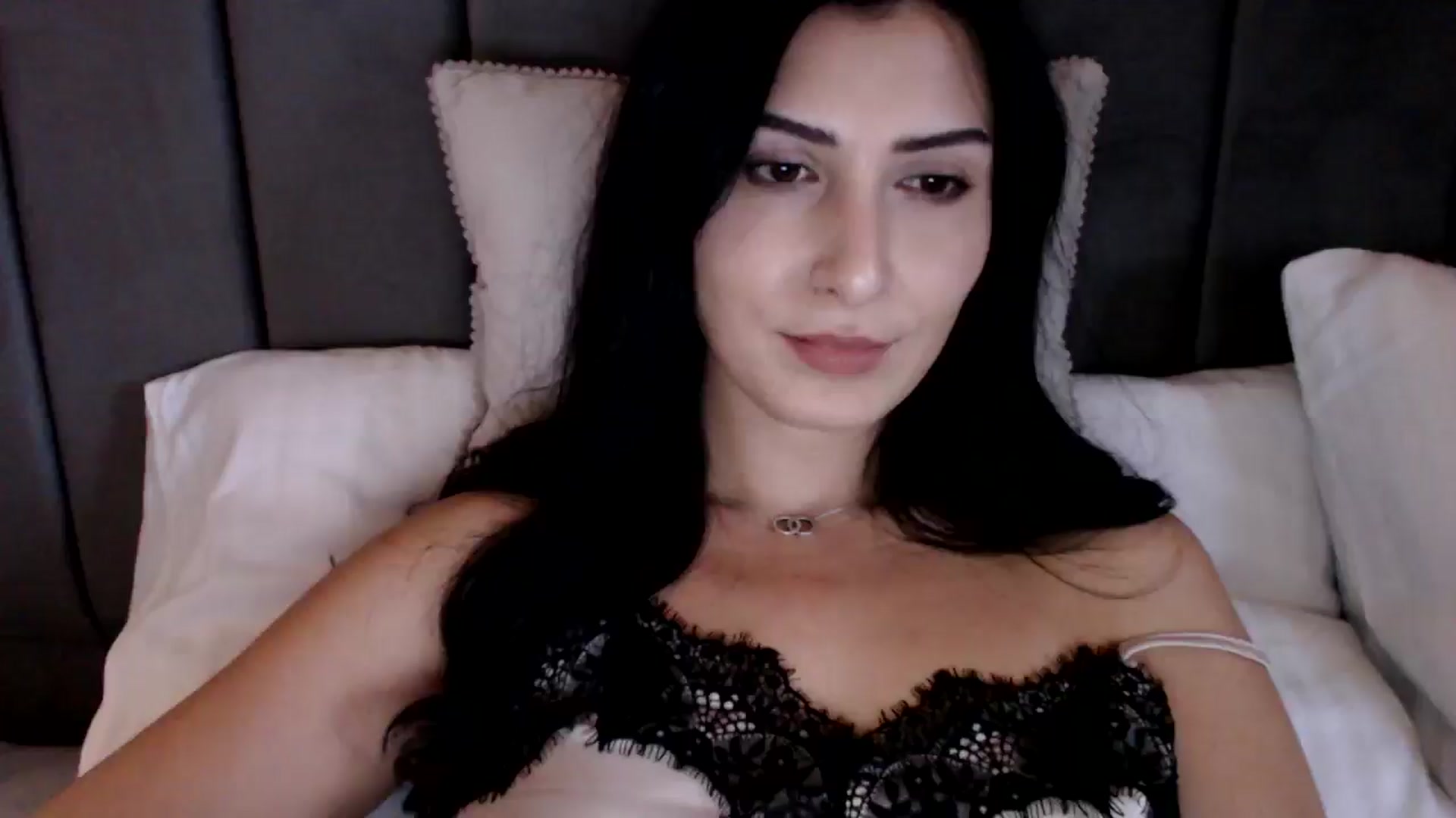 Gallery image thumbnail from LavIson's myfreecams stream on, 12/13/2024, 10:20 image 16 of 20