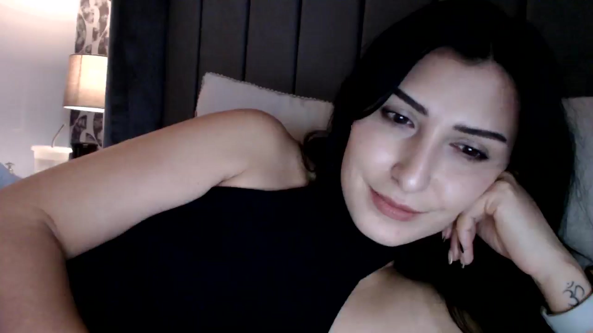Gallery image thumbnail from LavIson's myfreecams stream on, 12/13/2024, 11:45 image 18 of 20