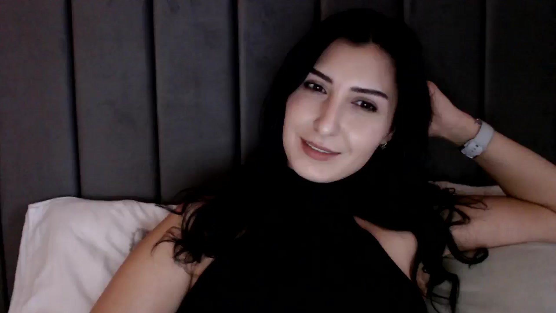 Gallery image thumbnail from LavIson's myfreecams stream on, 12/13/2024, 11:55 image 11 of 20