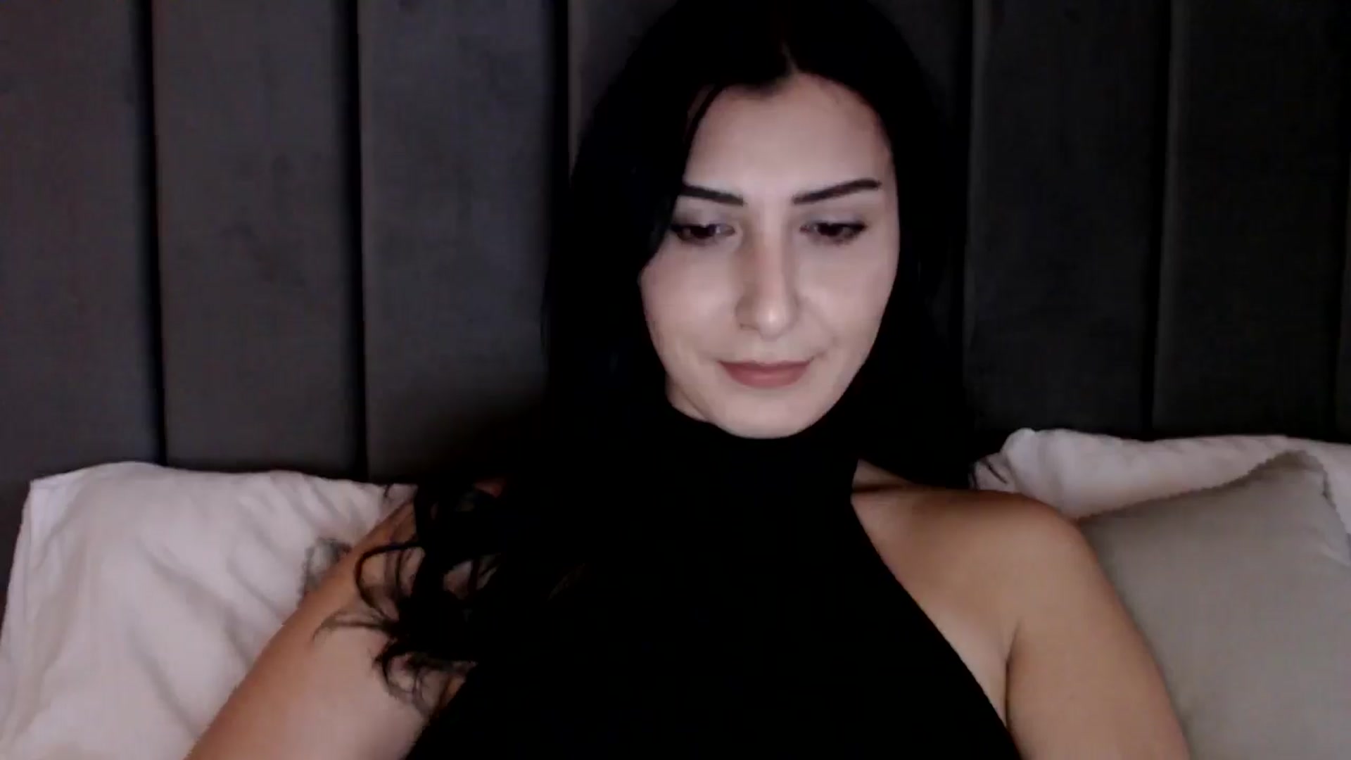 Gallery image thumbnail from LavIson's myfreecams stream on, 12/13/2024, 11:55 image 8 of 20