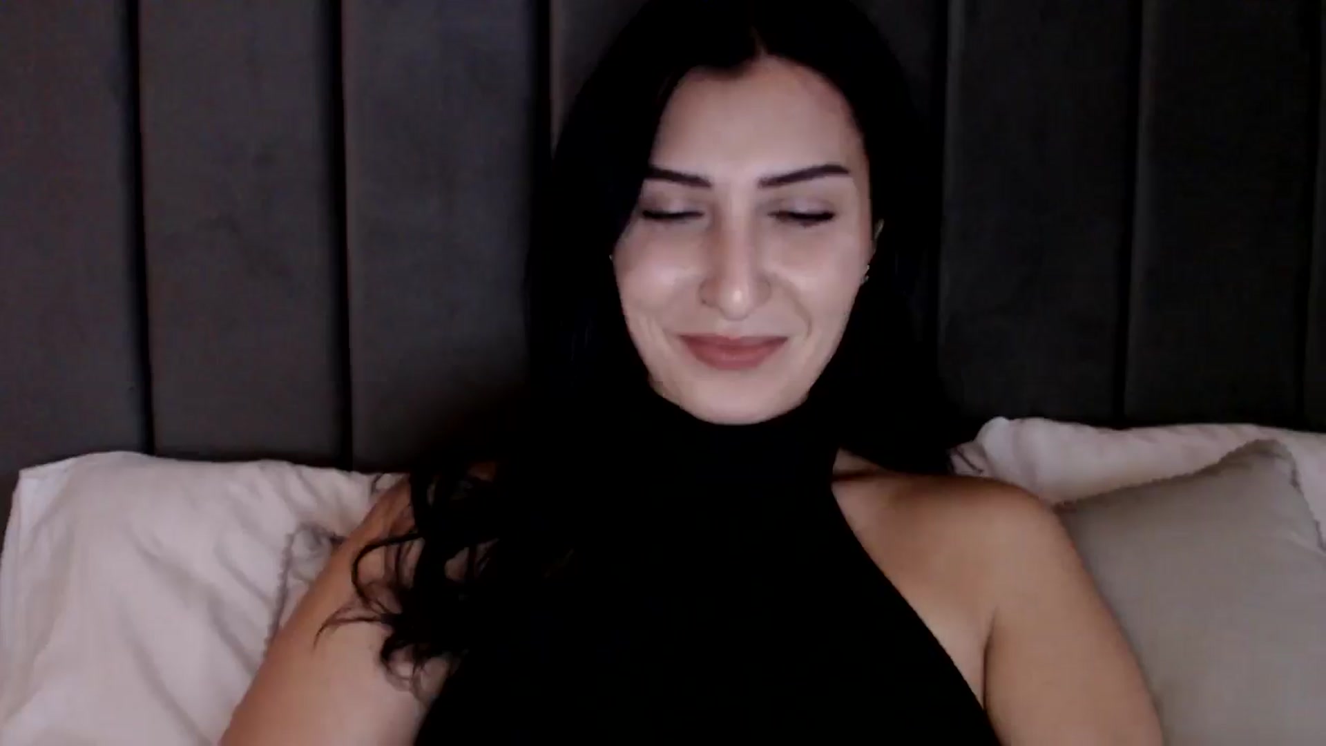 Gallery image thumbnail from LavIson's myfreecams stream on, 12/13/2024, 11:55 image 9 of 20