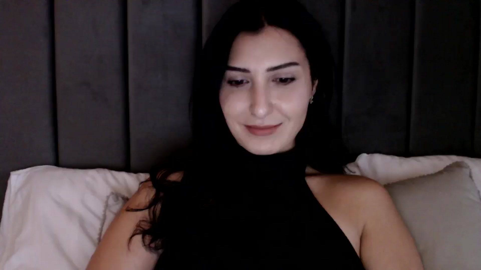 Gallery image thumbnail from LavIson's myfreecams stream on, 12/13/2024, 11:55 image 10 of 20