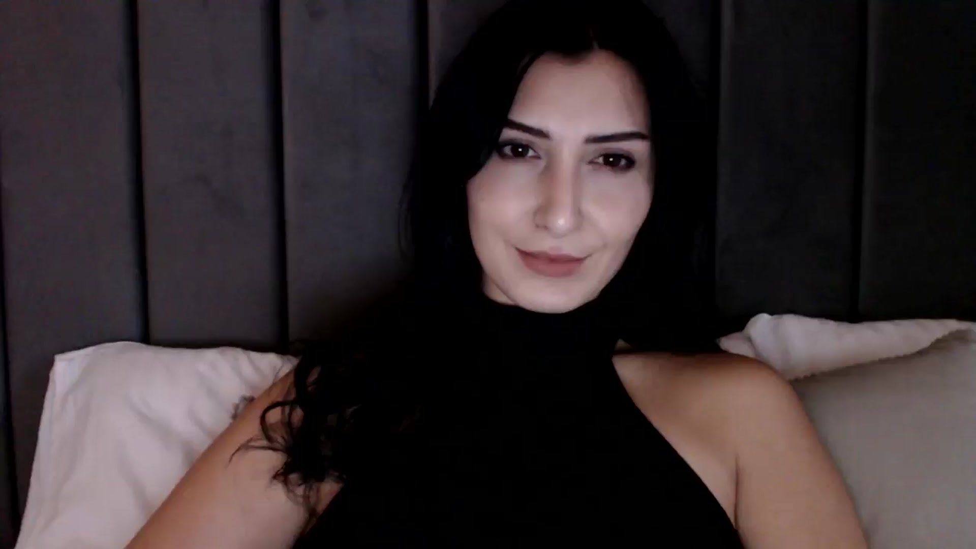 Gallery image thumbnail from LavIson's myfreecams stream on, 12/13/2024, 11:55 image 5 of 20