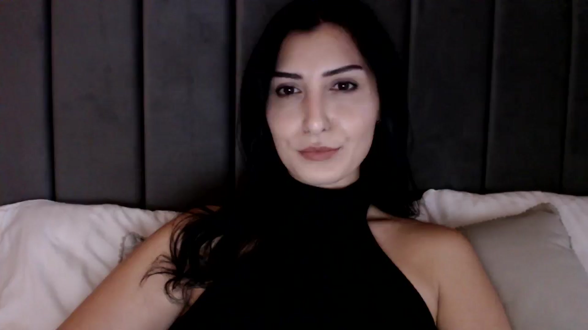 Gallery image thumbnail from LavIson's myfreecams stream on, 12/13/2024, 11:55 image 18 of 20
