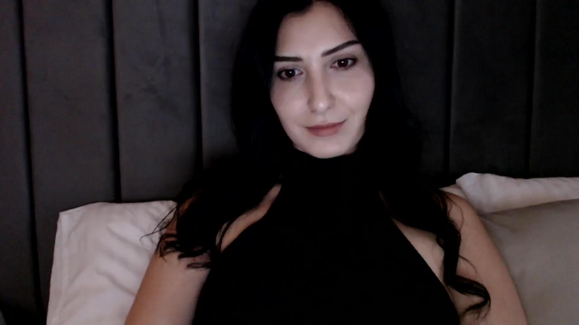 Gallery image thumbnail from LavIson's myfreecams stream on, 12/13/2024, 13:14 image 1 of 20