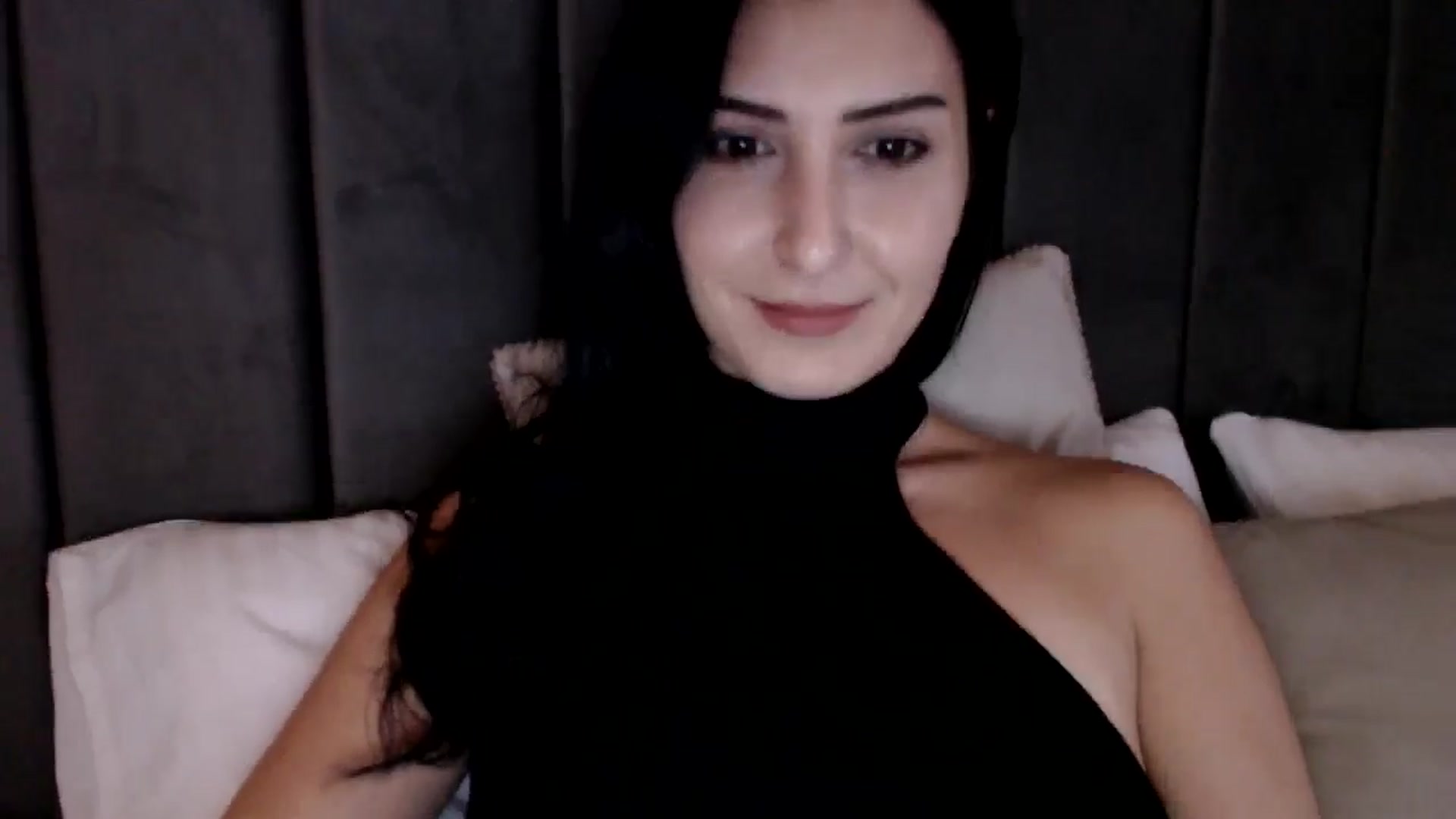 Gallery image thumbnail from LavIson's myfreecams stream on, 12/13/2024, 13:14 image 18 of 20