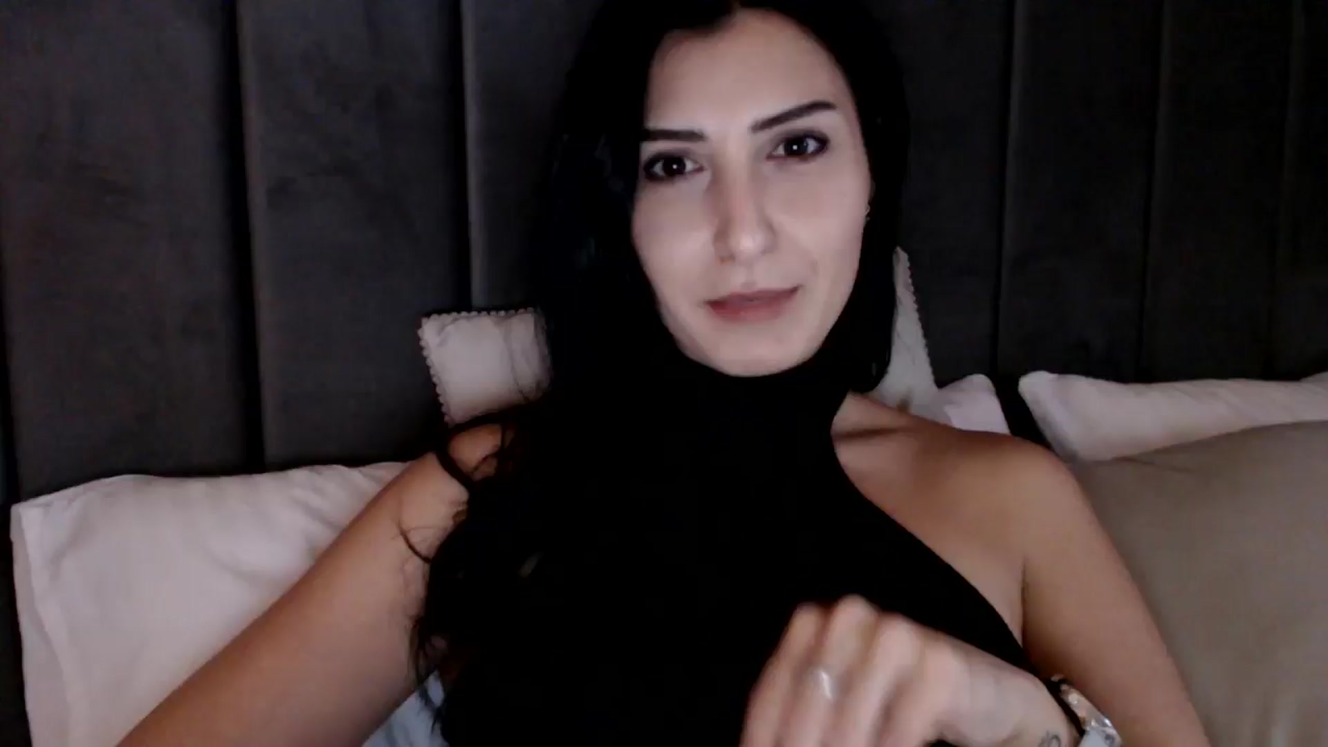 Gallery image thumbnail from LavIson's myfreecams stream on, 12/13/2024, 13:14 image 20 of 20