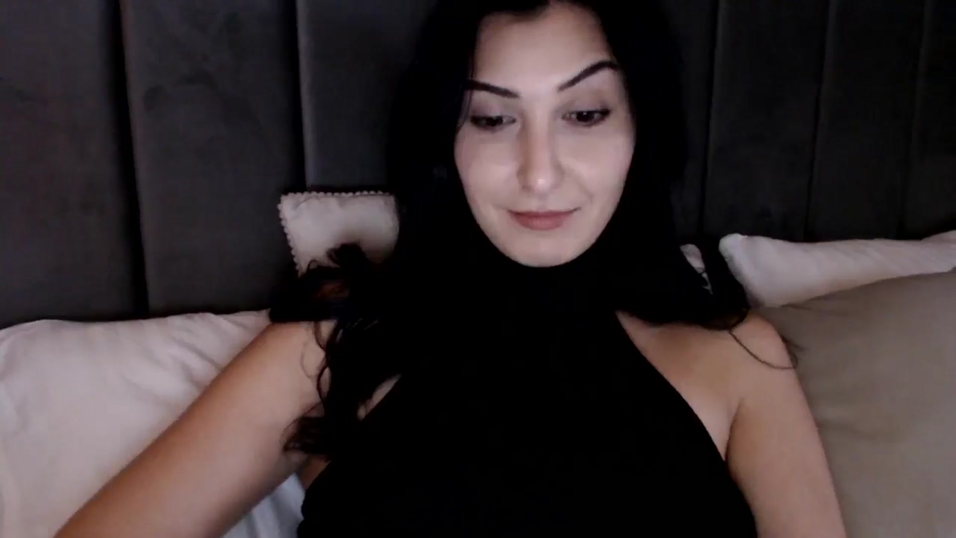 Gallery image thumbnail from LavIson's myfreecams stream on, 12/13/2024, 13:22 image 12 of 20