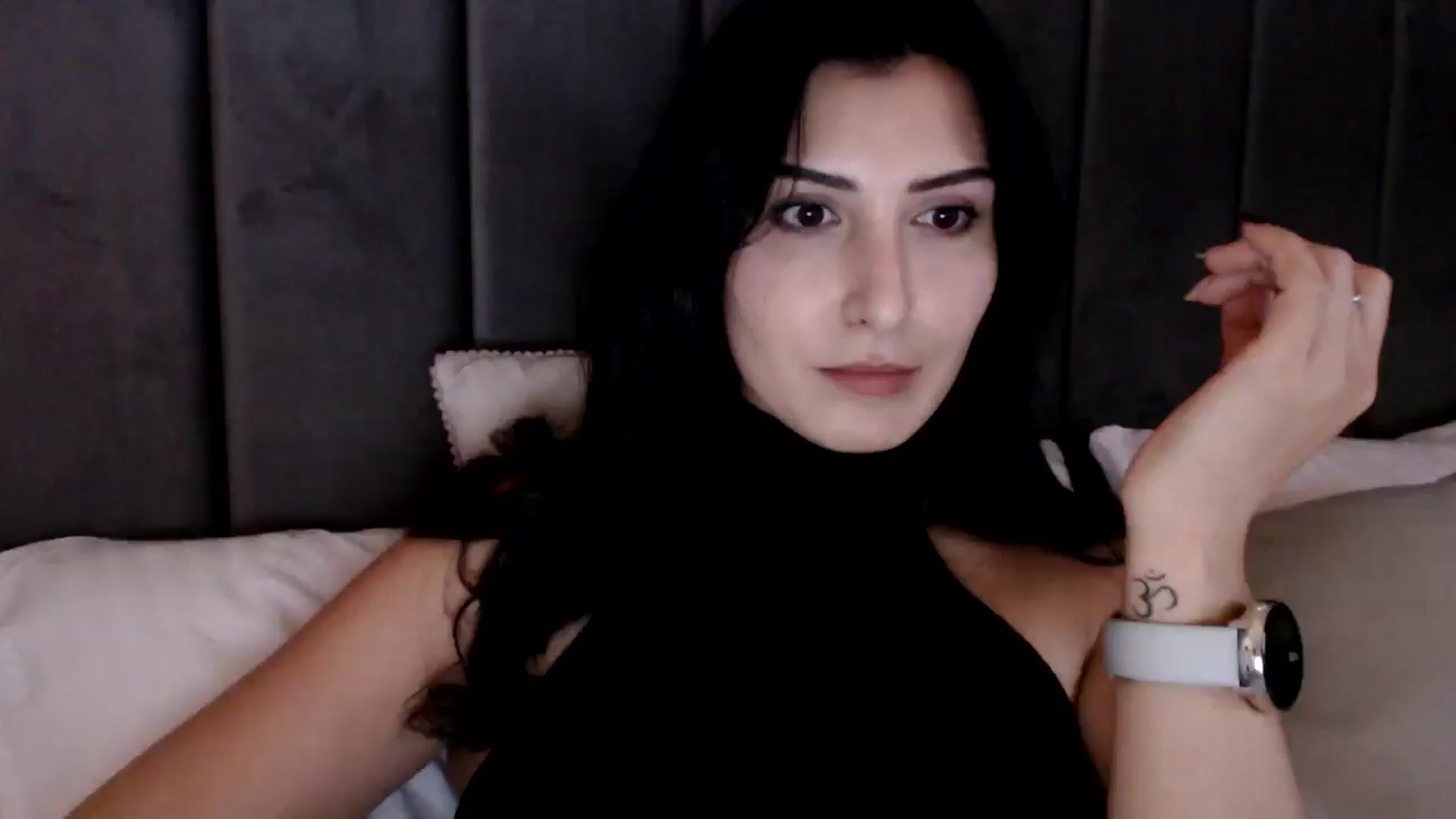 Gallery image thumbnail from LavIson's myfreecams stream on, 12/13/2024, 13:22 image 9 of 20