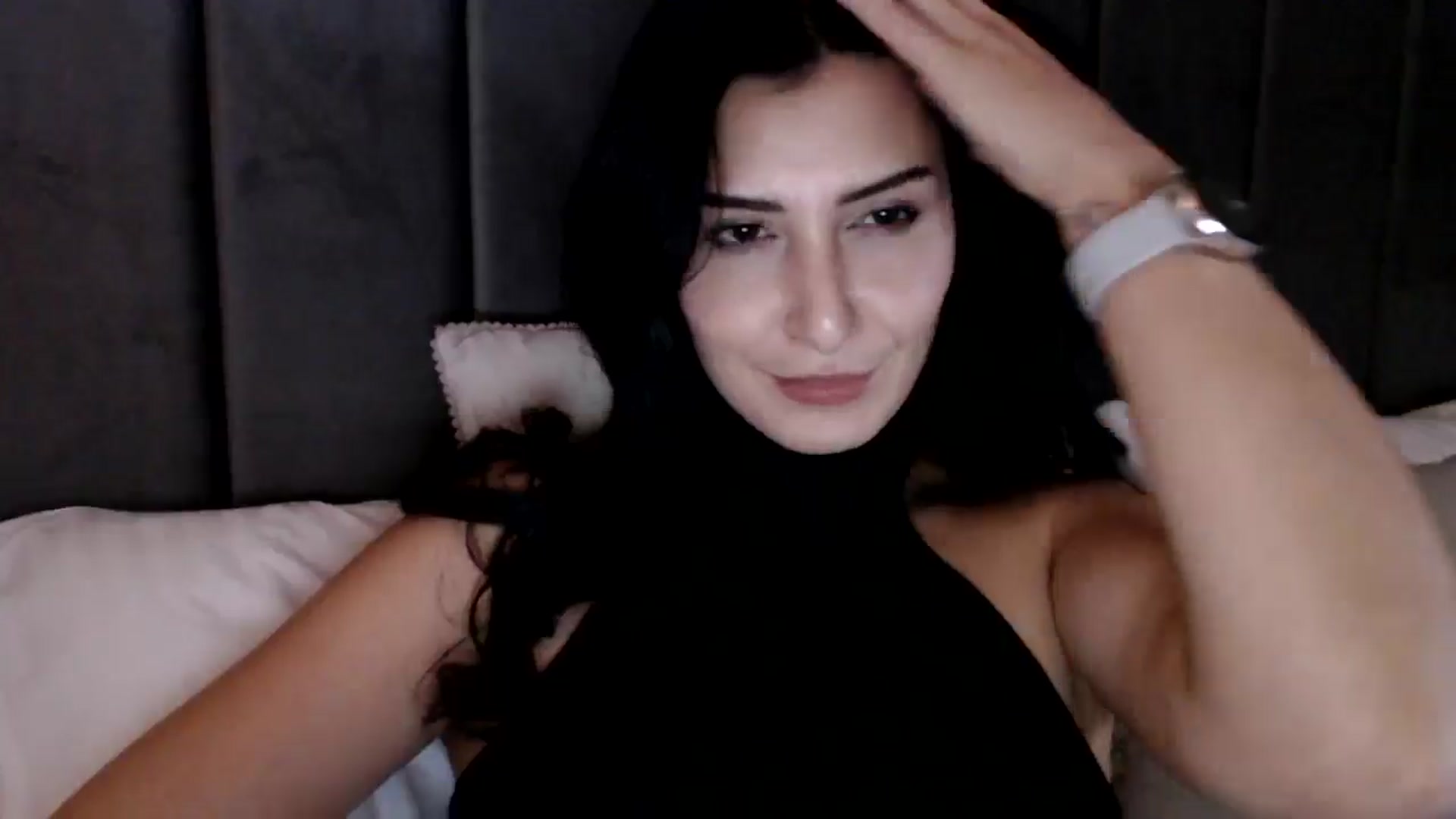 Gallery image thumbnail from LavIson's myfreecams stream on, 12/13/2024, 13:22 image 15 of 20