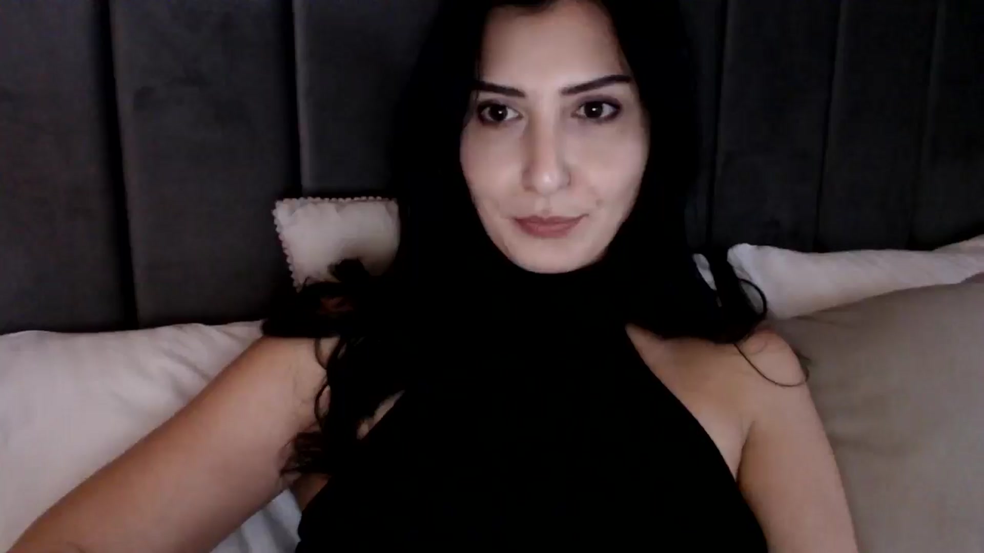 Gallery image thumbnail from LavIson's myfreecams stream on, 12/13/2024, 13:22 image 13 of 20