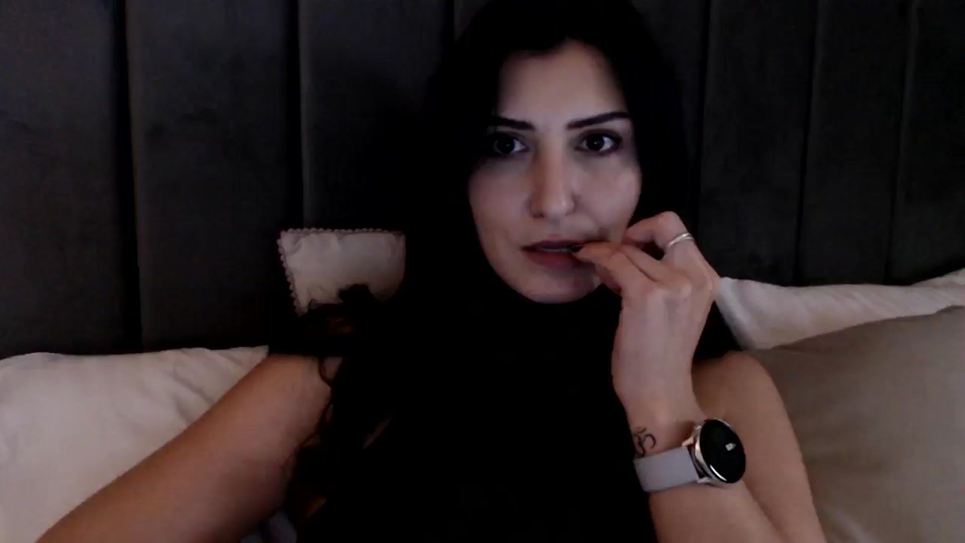 Gallery image thumbnail from LavIson's myfreecams stream on, 12/13/2024, 13:22 image 18 of 20