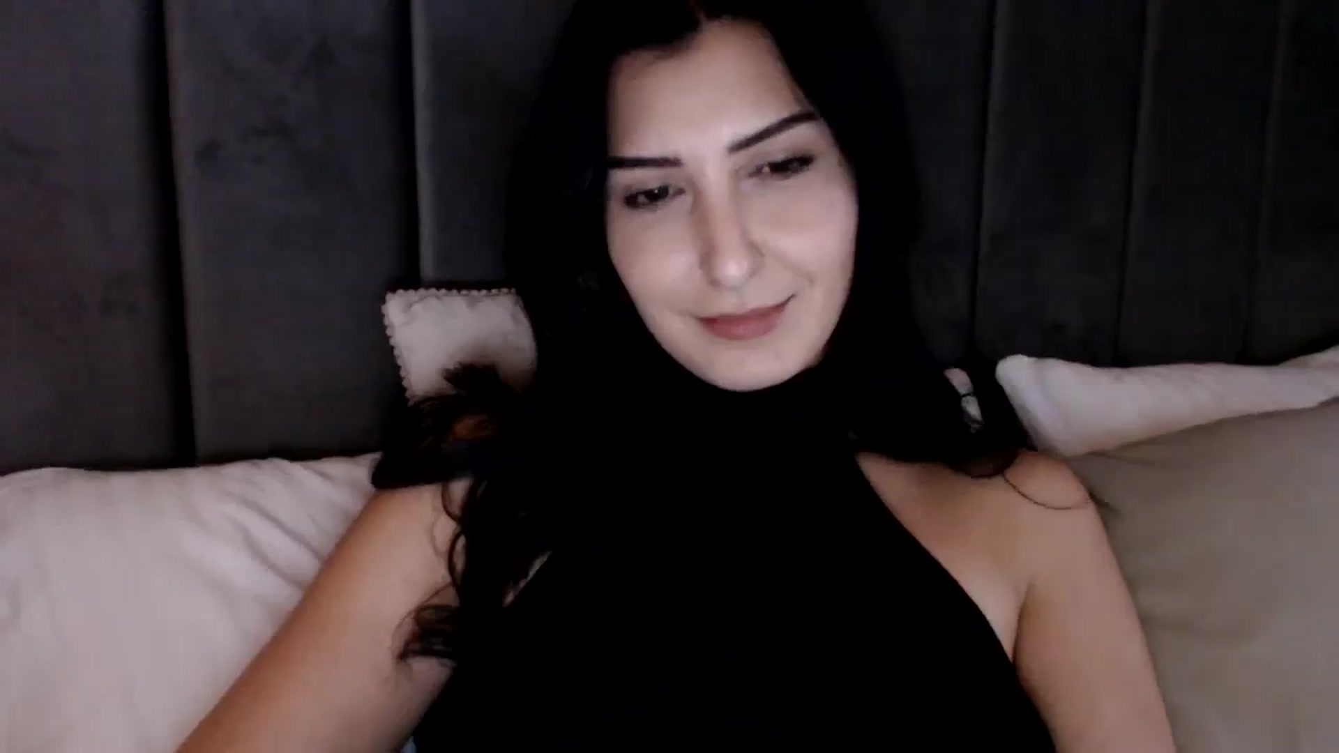 Gallery image thumbnail from LavIson's myfreecams stream on, 12/13/2024, 13:22 image 11 of 20