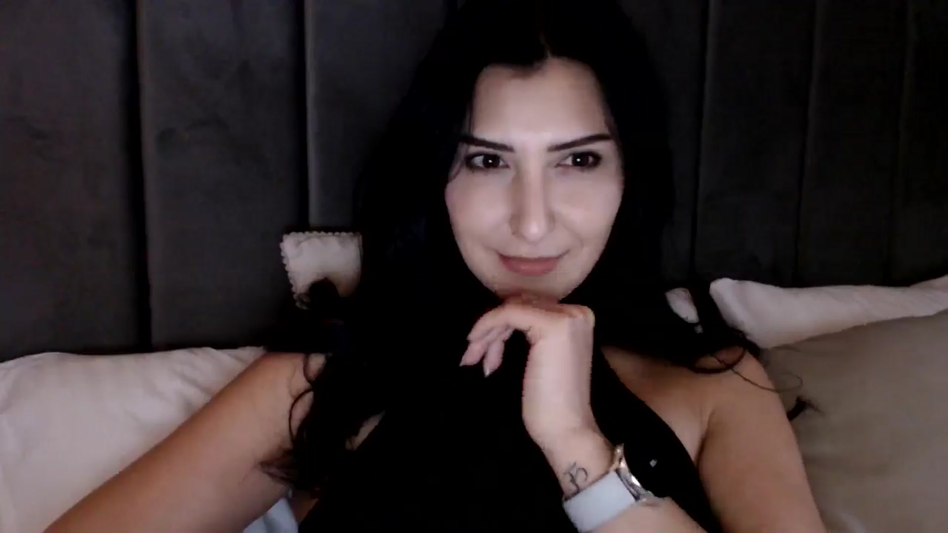 Gallery image thumbnail from LavIson's myfreecams stream on, 12/13/2024, 13:22 image 8 of 20