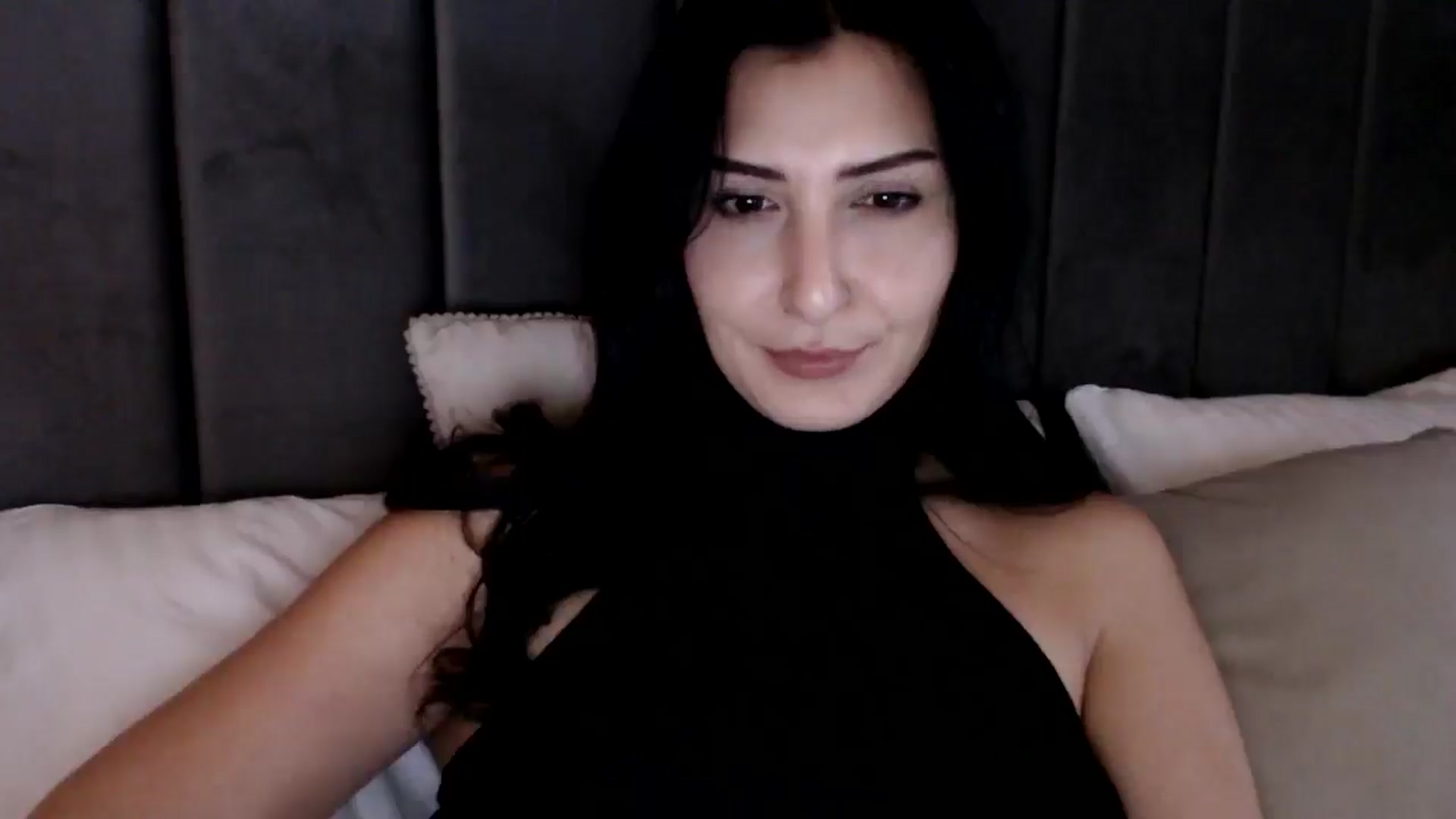 Gallery image thumbnail from LavIson's myfreecams stream on, 12/13/2024, 13:22 image 17 of 20