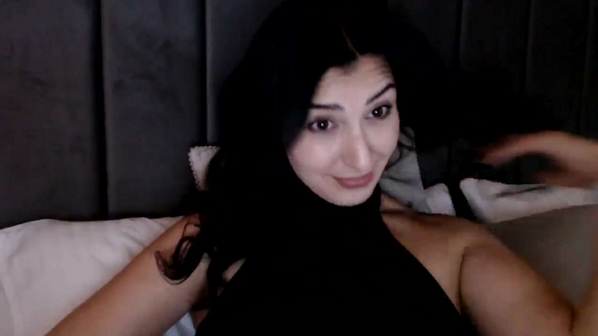 Gallery image thumbnail from LavIson's myfreecams stream on, 12/13/2024, 13:22 image 7 of 20