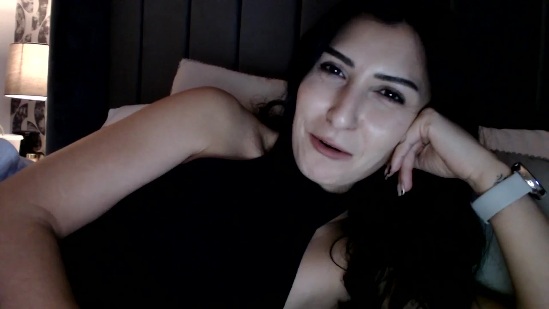 Gallery image thumbnail from LavIson's myfreecams stream on, 12/13/2024, 15:16 image 9 of 20