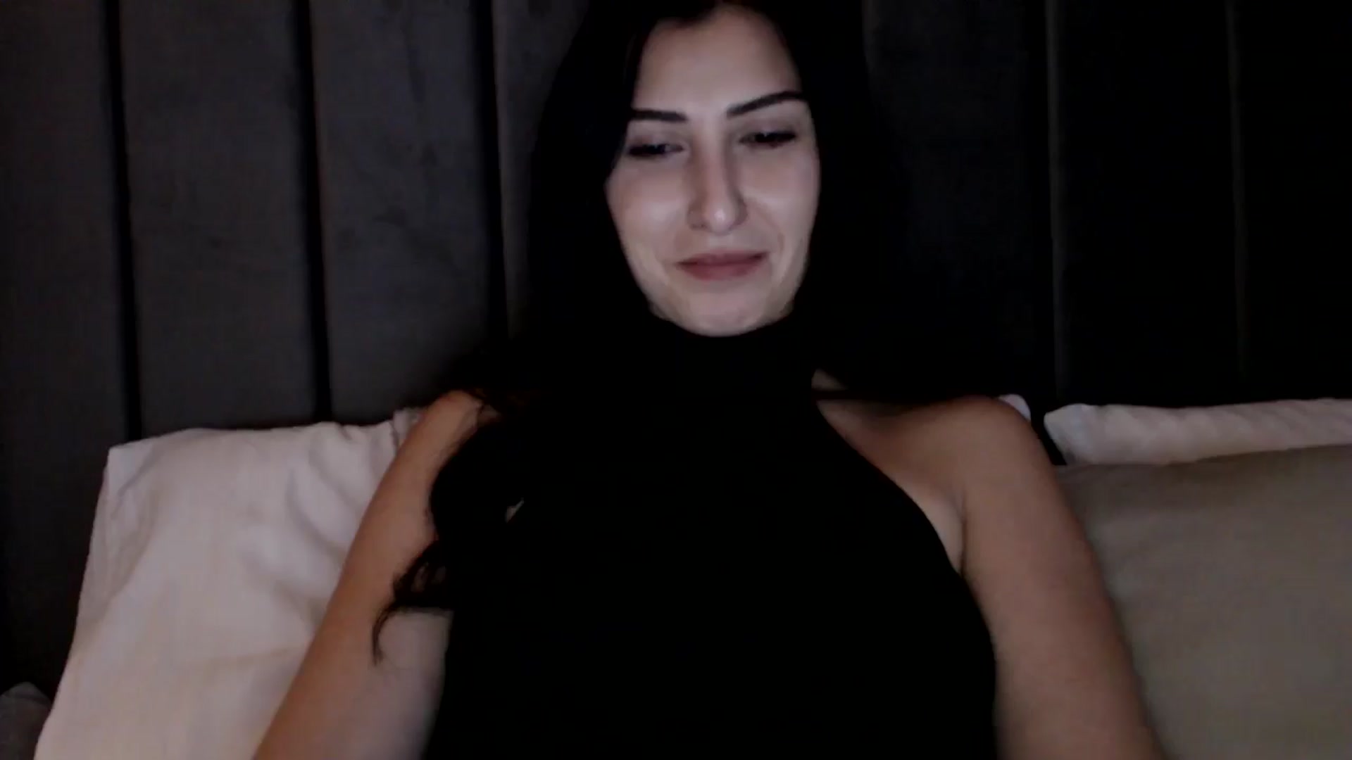 Gallery image thumbnail from LavIson's myfreecams stream on, 12/13/2024, 15:16 image 6 of 20
