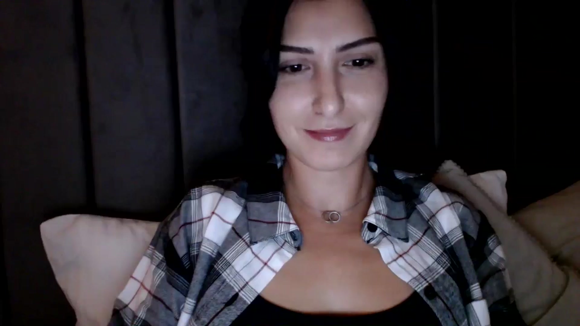Gallery image thumbnail from LavIson's myfreecams stream on, 12/14/2024, 18:39 image 20 of 20