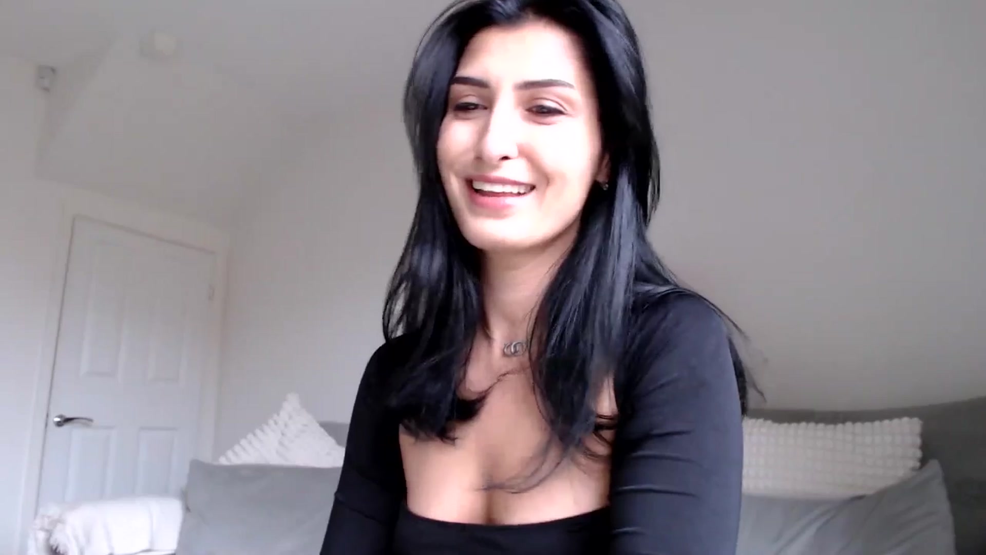 Gallery image thumbnail from LavIson's myfreecams stream on, 12/16/2024, 14:35 image 7 of 20
