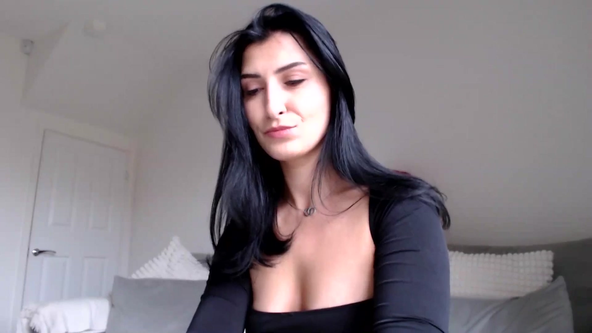 Gallery image thumbnail from LavIson's myfreecams stream on, 12/16/2024, 14:35 image 6 of 20